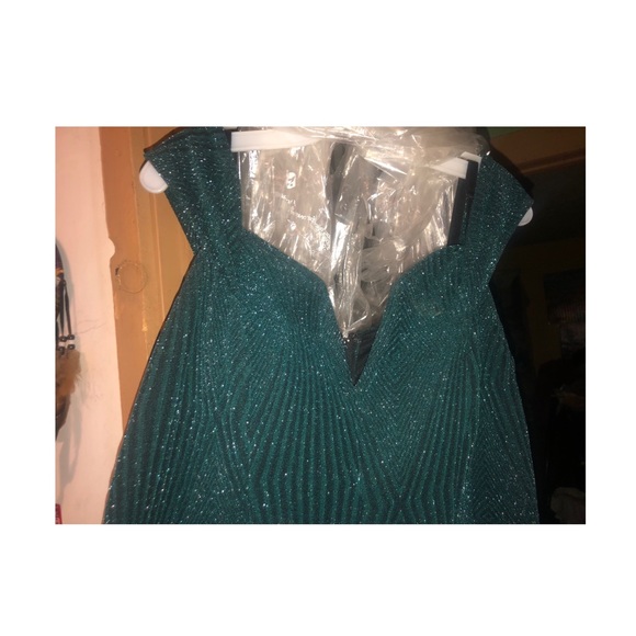 Prom Dress - Picture 4 of 7